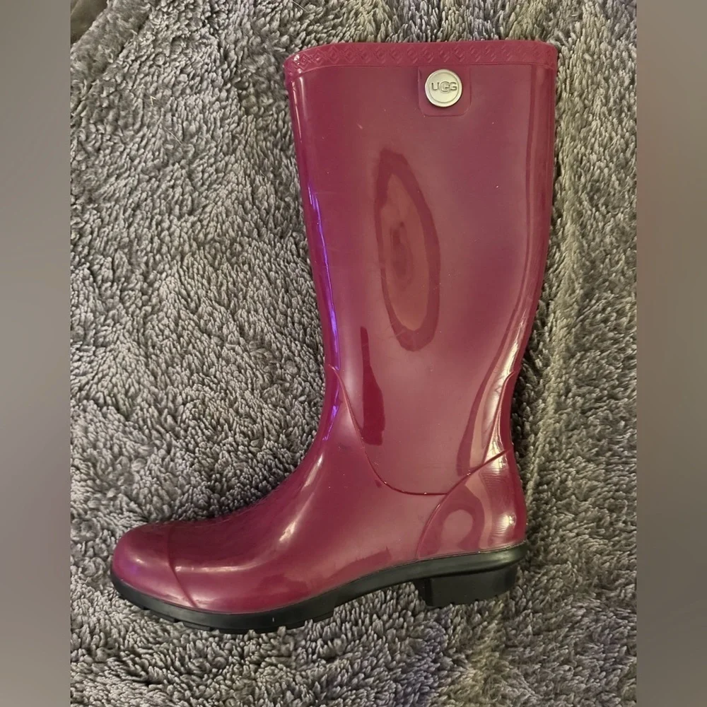 UGG Women's Shayne Rain Boots Size 8